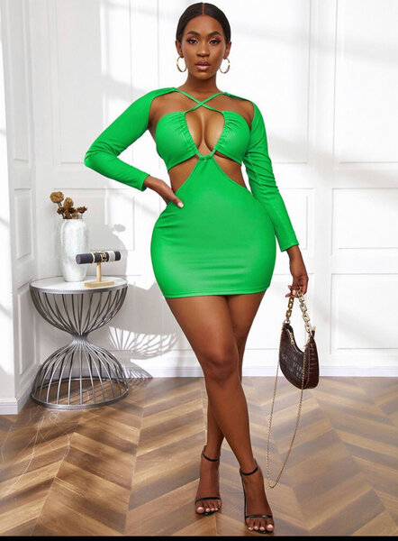 Robe moulante découpée tendance