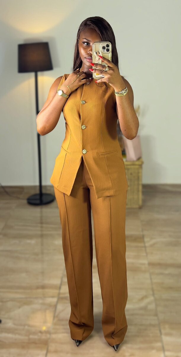 Ensemble tailleur femme élégant