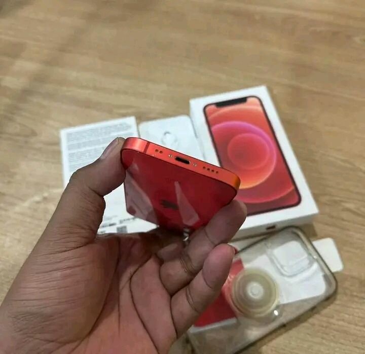 iPhone 12 Rouge Brillant