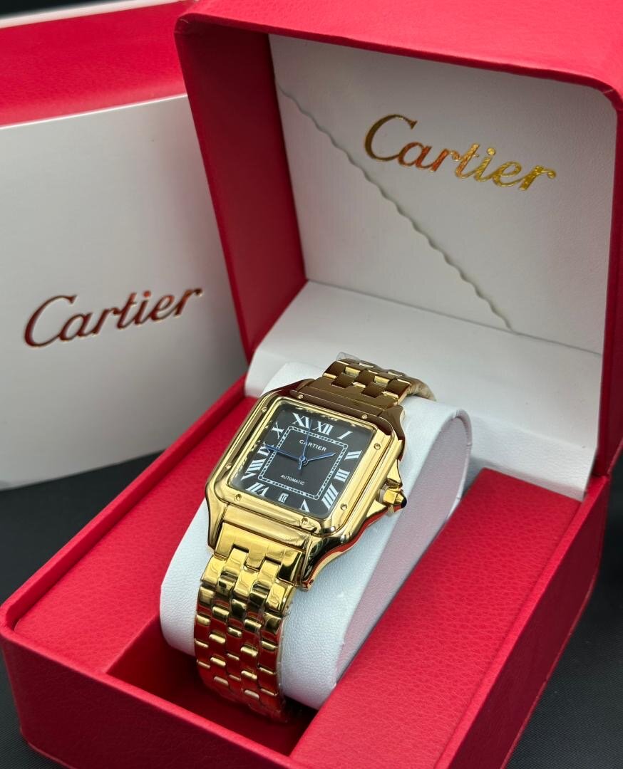 Montre Cartier Dorée Élégante