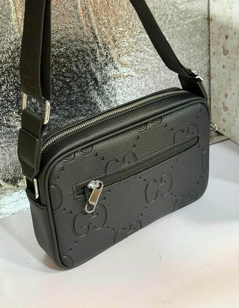 Sac bandoulière noir en cuir