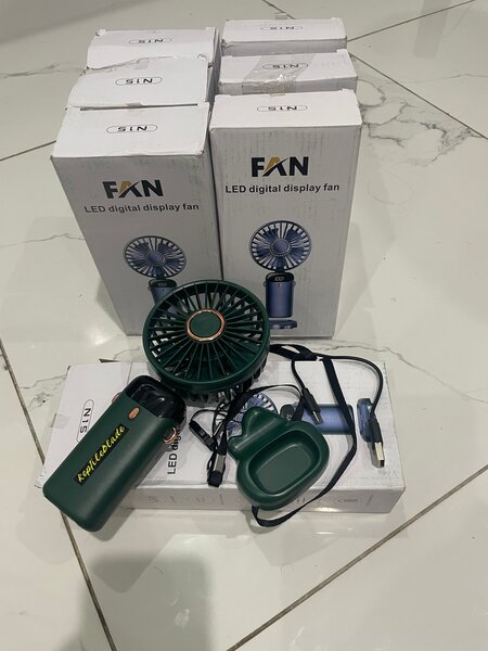 Ventilateur portable LED compact