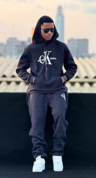 Ensemble de survêtement moderne