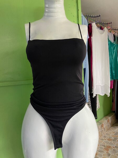 Body noir élégant pour femmes