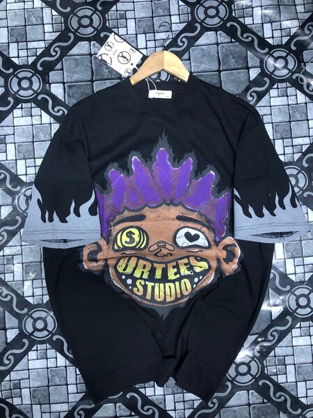 T-shirt graphique urbain moderne