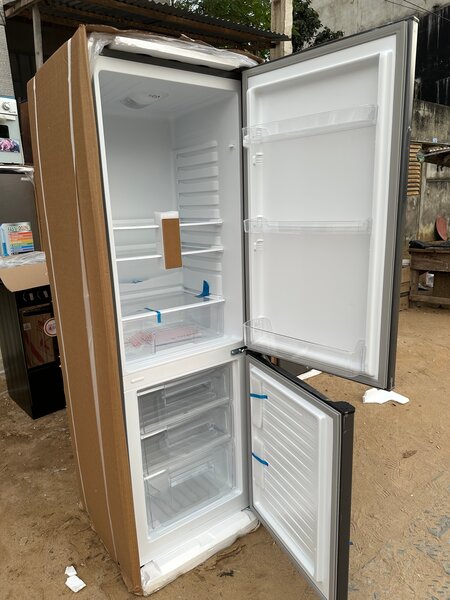 Réfrigérateur moderne 2 portes