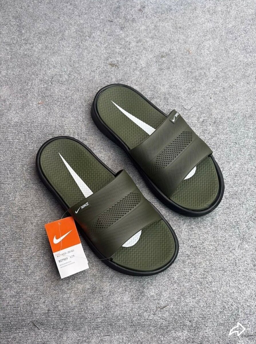 Claquettes Nike Confortables