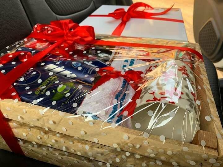Classy And Affordable Corporate Christmas Gift Hampers