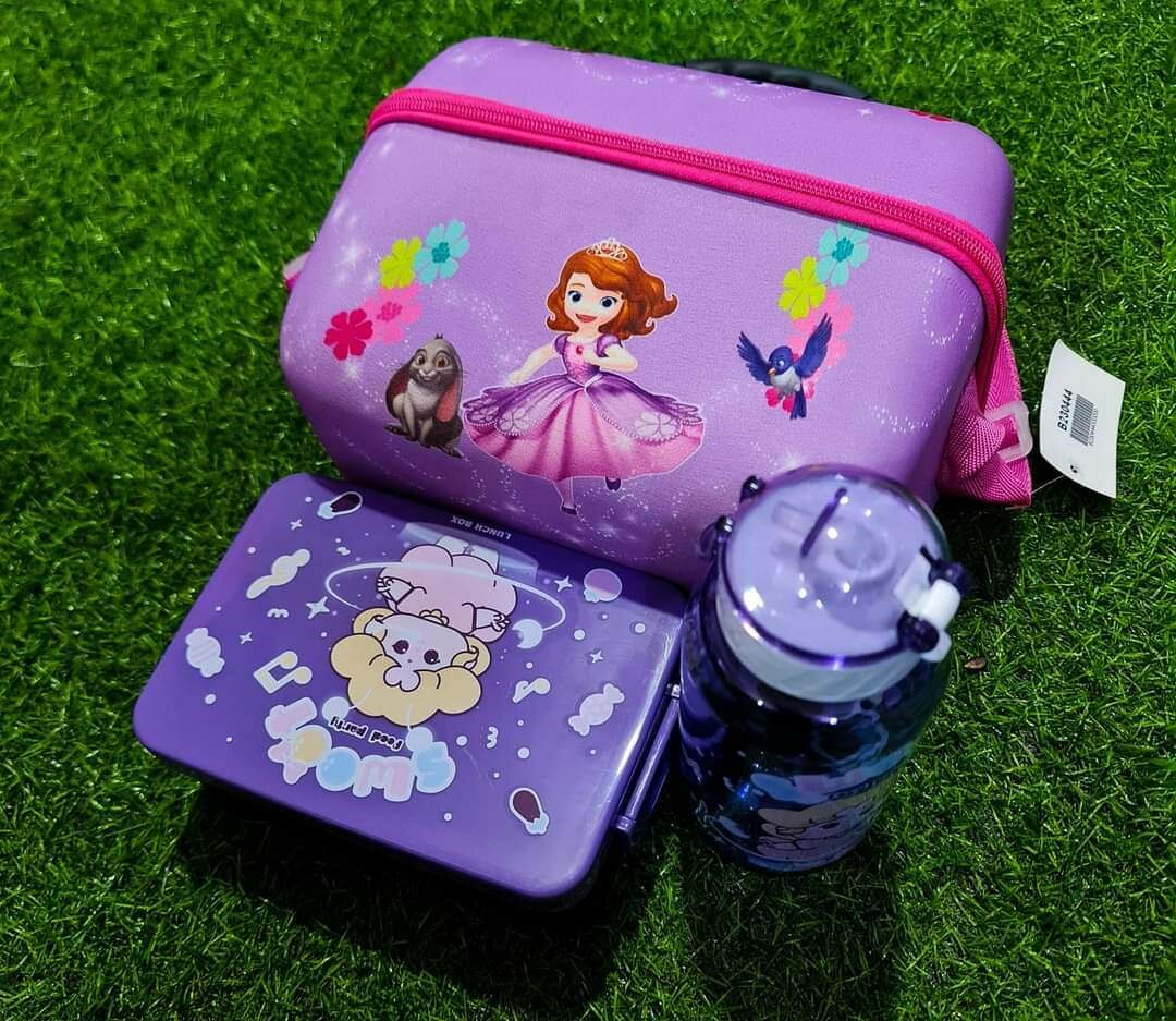 Clothes and beddings