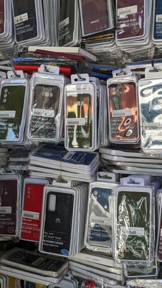 All Samsung silicone phone pouches