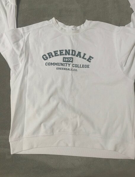 Белый свитшот