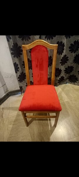 DINNING TABLE WITH 8 CHAIRS used