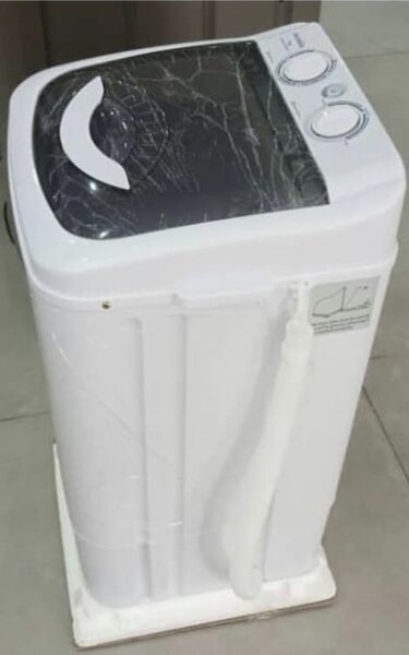 Mini machine à laver compacte