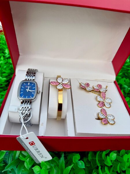 Montre et bijoux pour femme Curren