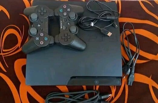 Console de jeu Sony PS3 Slim