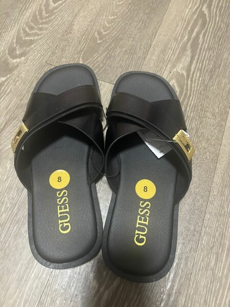 Sandales élégantes GUESS