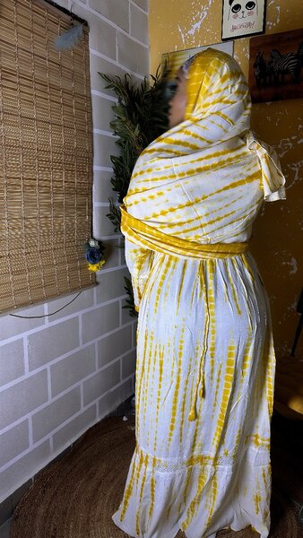 Robe Khaska, batik et sandales