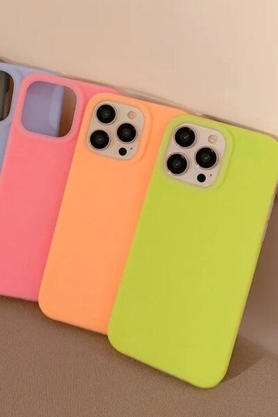 Étuis colorés pour téléphone