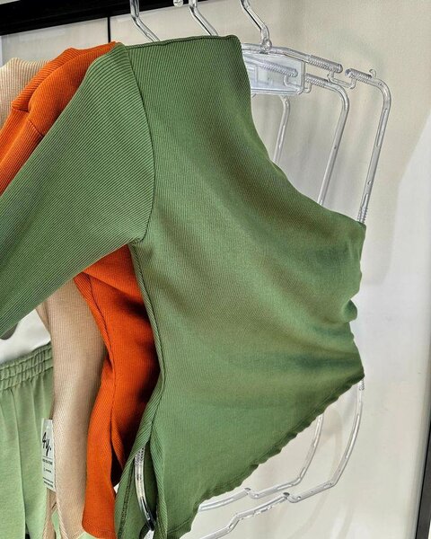 Top court vert côtelé