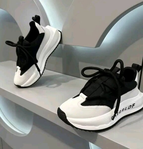 Baskets Noir et Blanc Confort