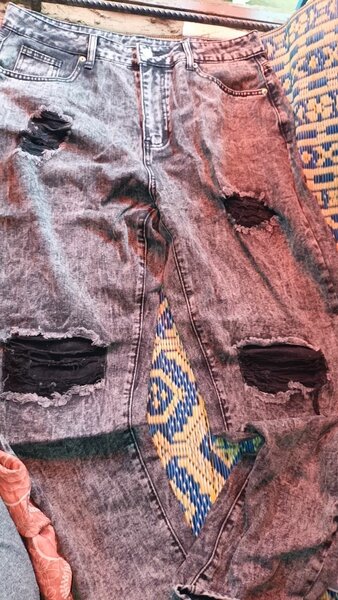 Jeans déchirés vintage femme