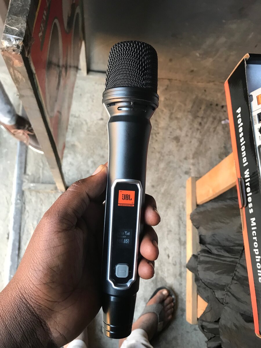JBL rechargeable Microphones