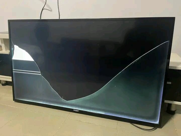 Téléviseur LED TCL 43 pouces