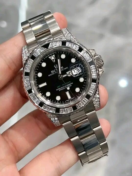 Montre de Luxe Éblouissante