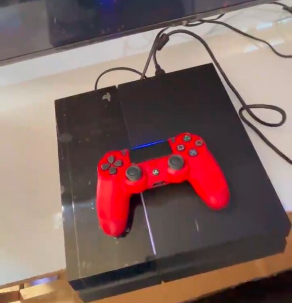 Ps 4