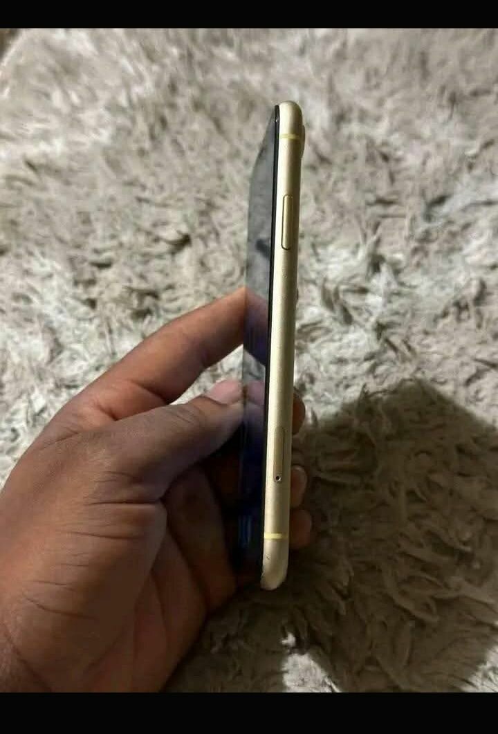 iPhone XR Jaune Débloqué