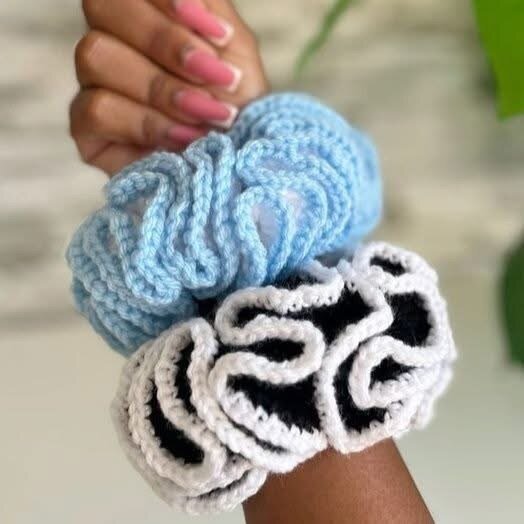 Chouchous en tricot colorés