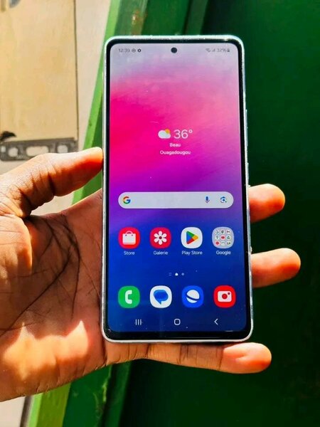 Smartphone 6.5 pouces