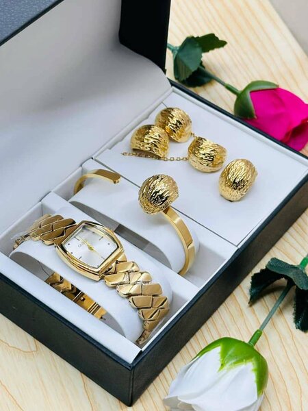 Ensemble Montre et Bijoux Femme