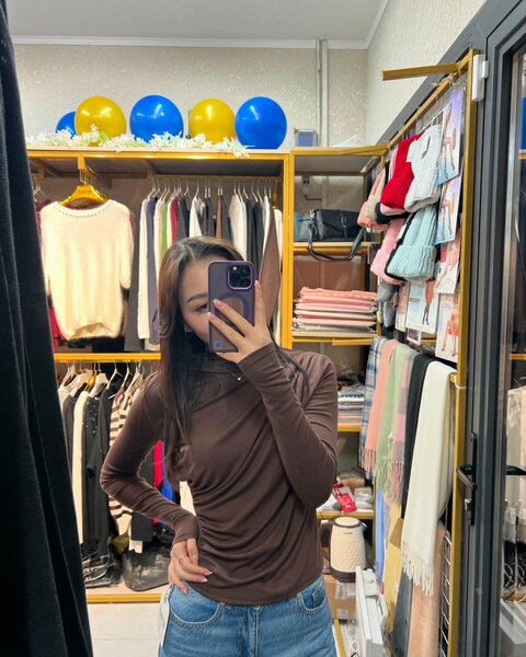 Лонгслив коричневый