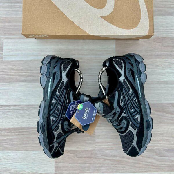 Sneakers sport noirs unisex