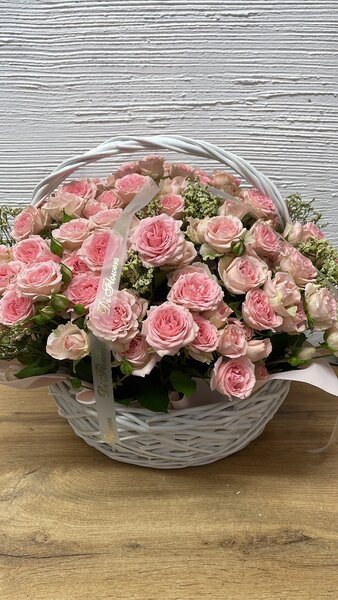 Цветы , игрушки , клубника в шоколаде