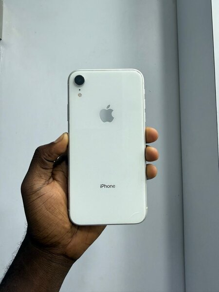 iPhone XR 128Giga Blanc