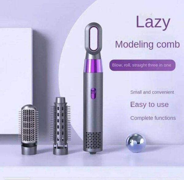 Un sèche-cheveux trois en un.