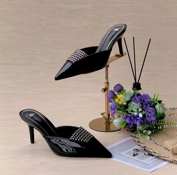 Ladies Half shoe heel