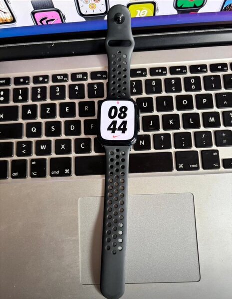 AppleWatch série 7 45mm édition Nike