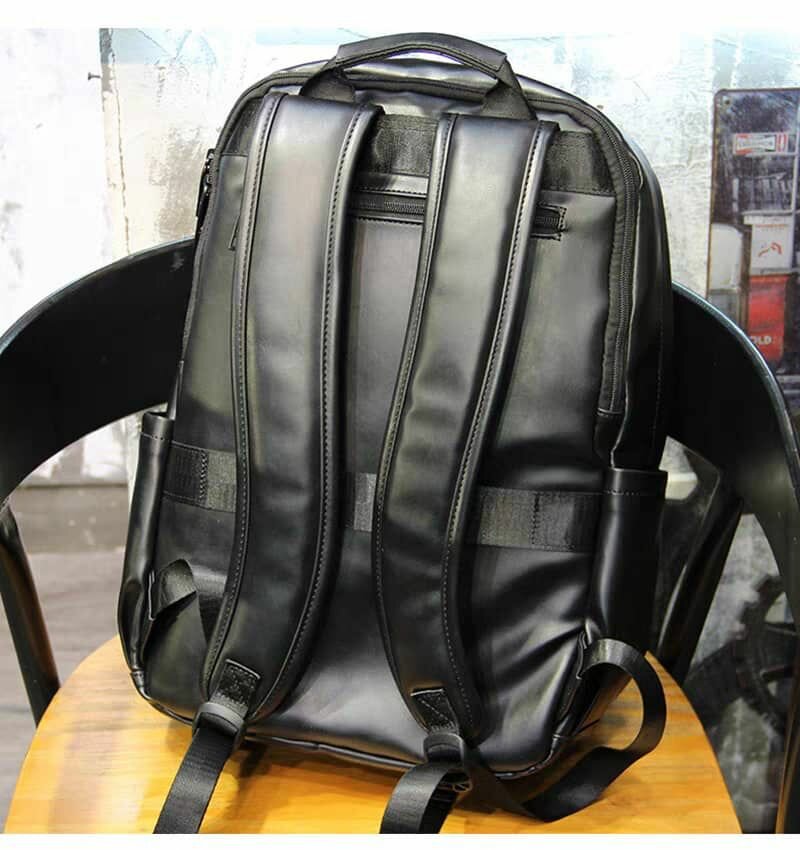 Sac à dos en cuir noir