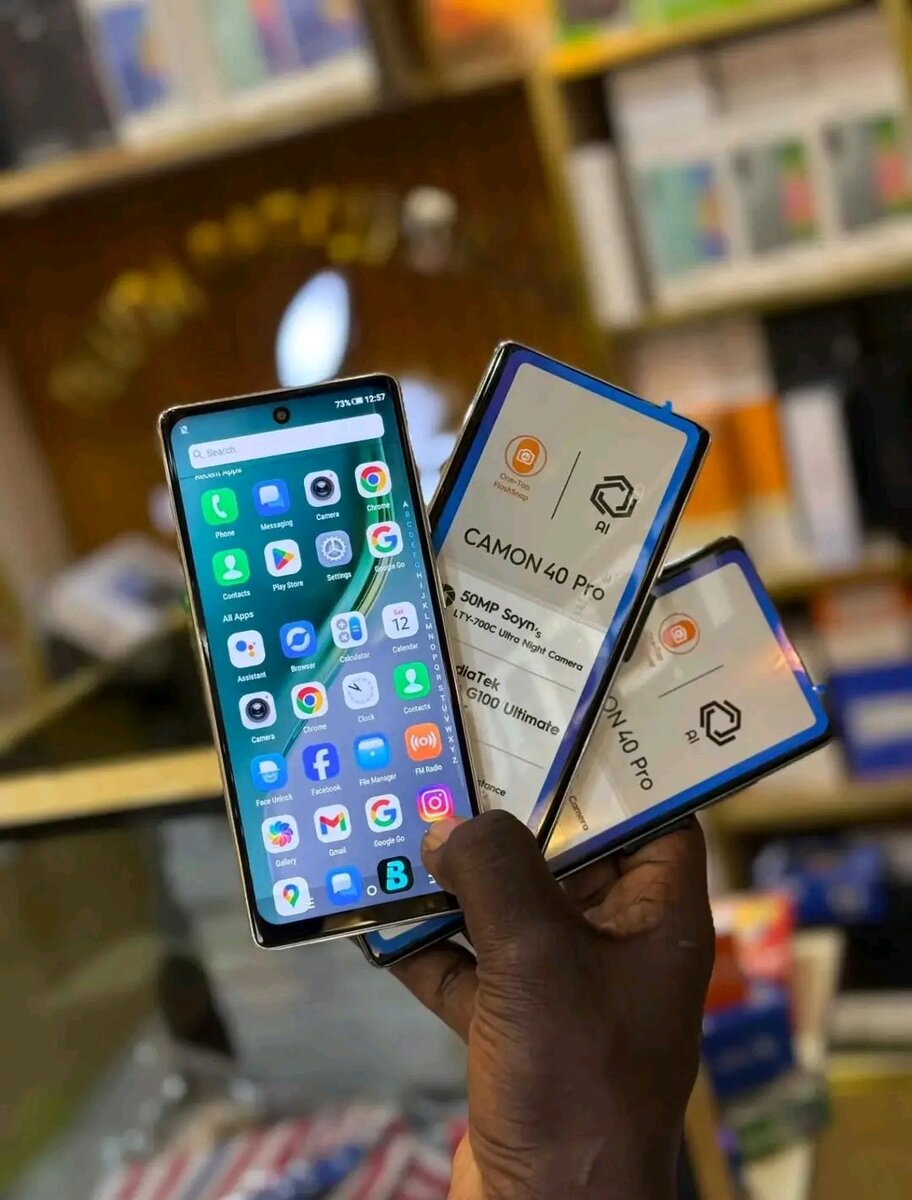 Tecno Camon 40 Pro 256GB 16GB