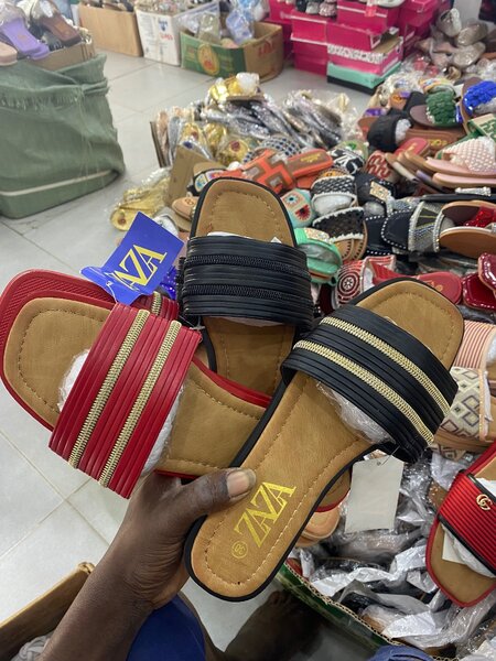 Sandales élégantes crantées