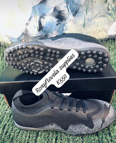 Tack/ futsal/trainers boots