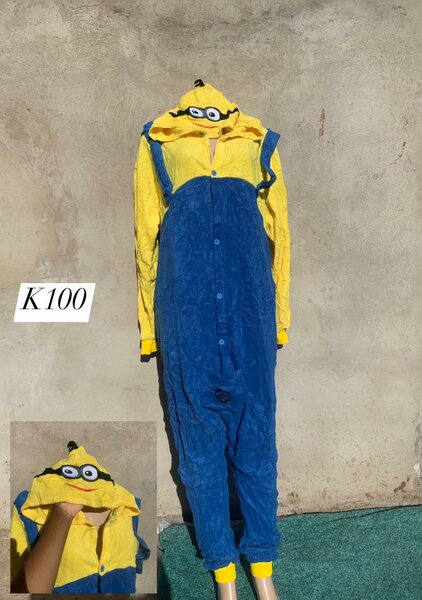 Beautiful and stylish children's jumpsuit