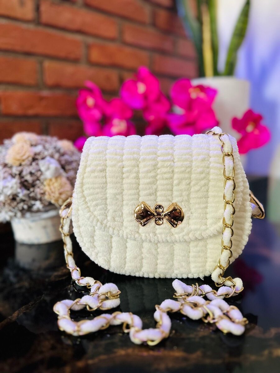 Sac à main en tissu avec chaîne dorée