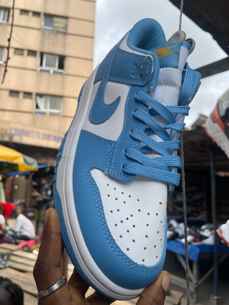 Nike SB Dunk Low Sneakers