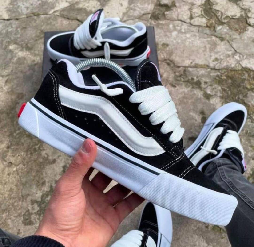 Chaussures montantes noir et blanc