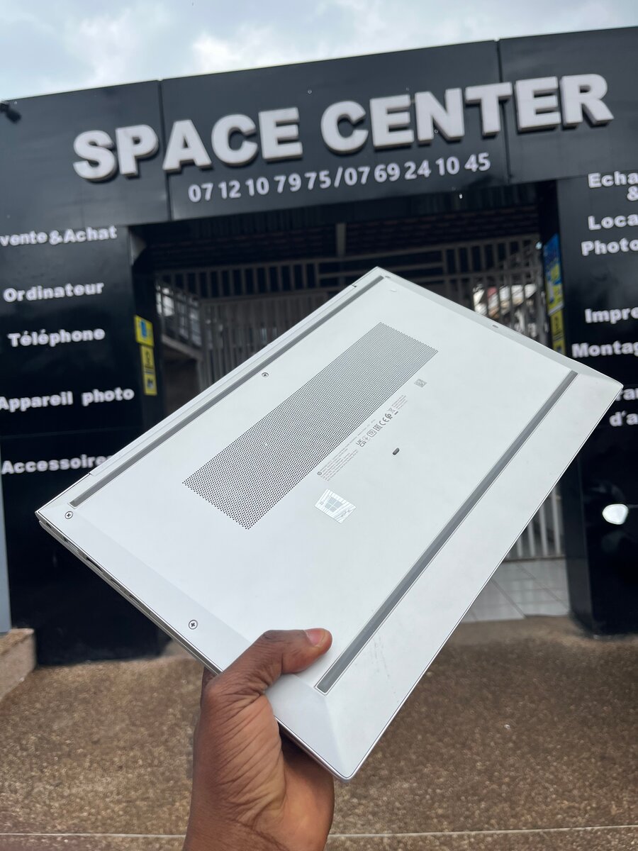 Ordinateur HP ÉLITEBOOK