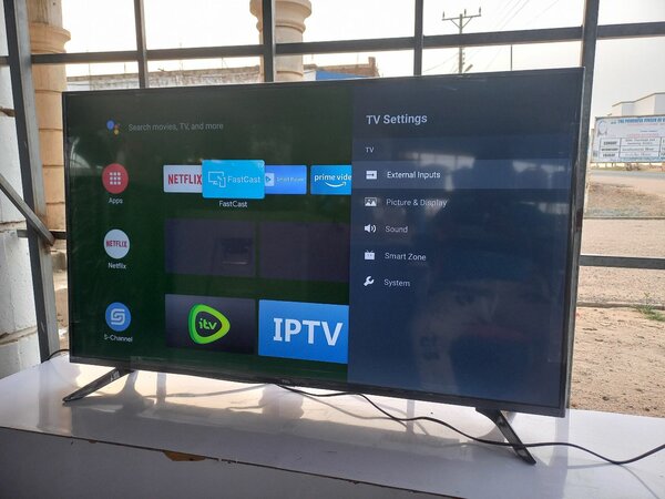 TCL Smart TV - 43" - Andriod
